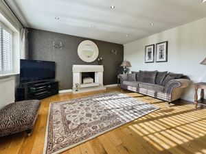 Lounge- click for photo gallery